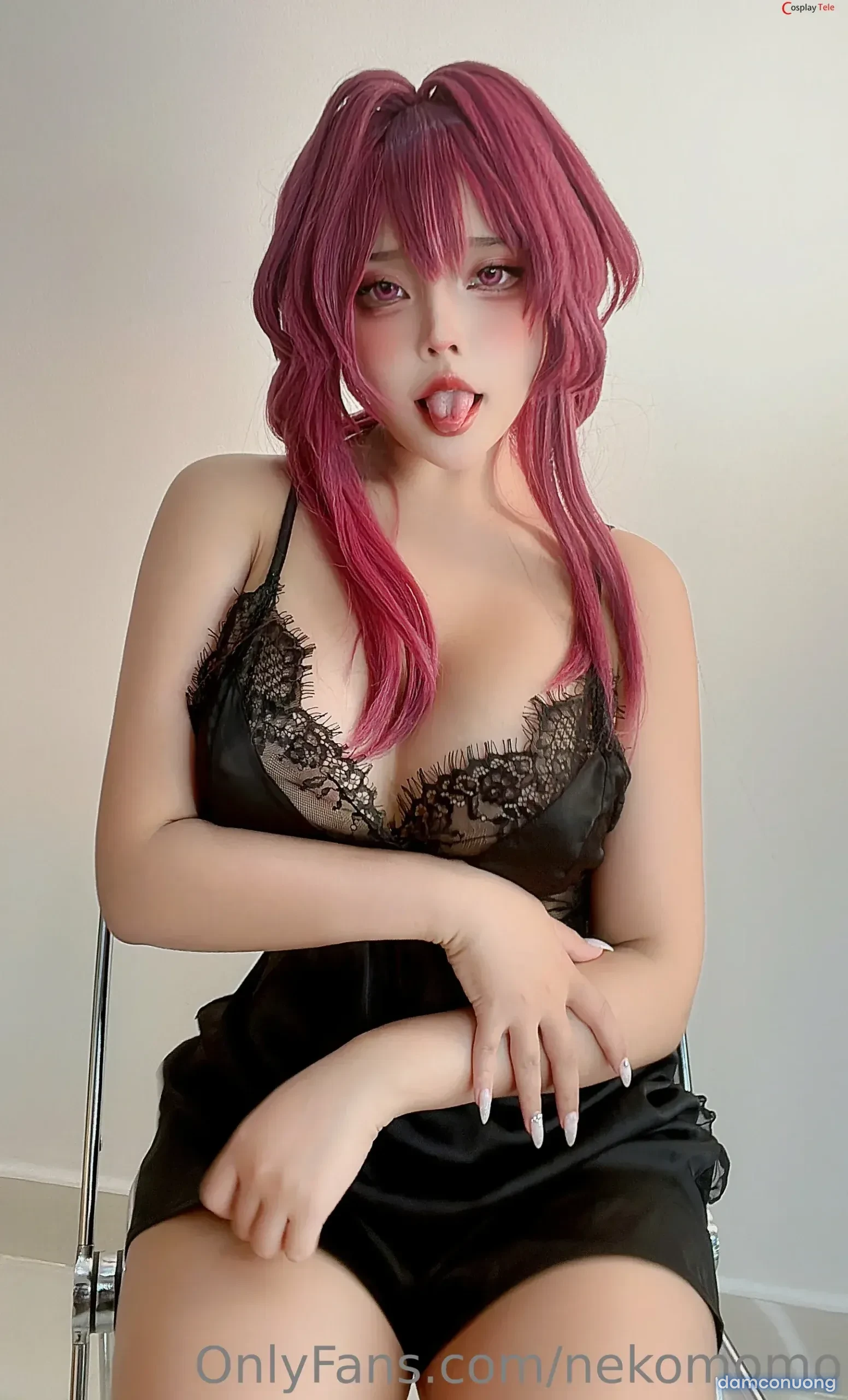 Sayo Momo cosplay 