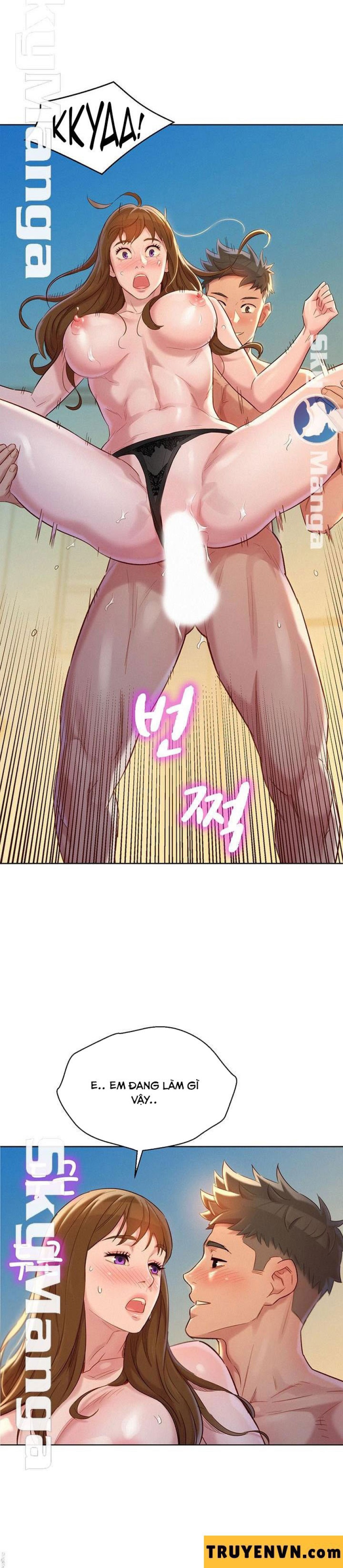 Chị gái hàng xóm 
