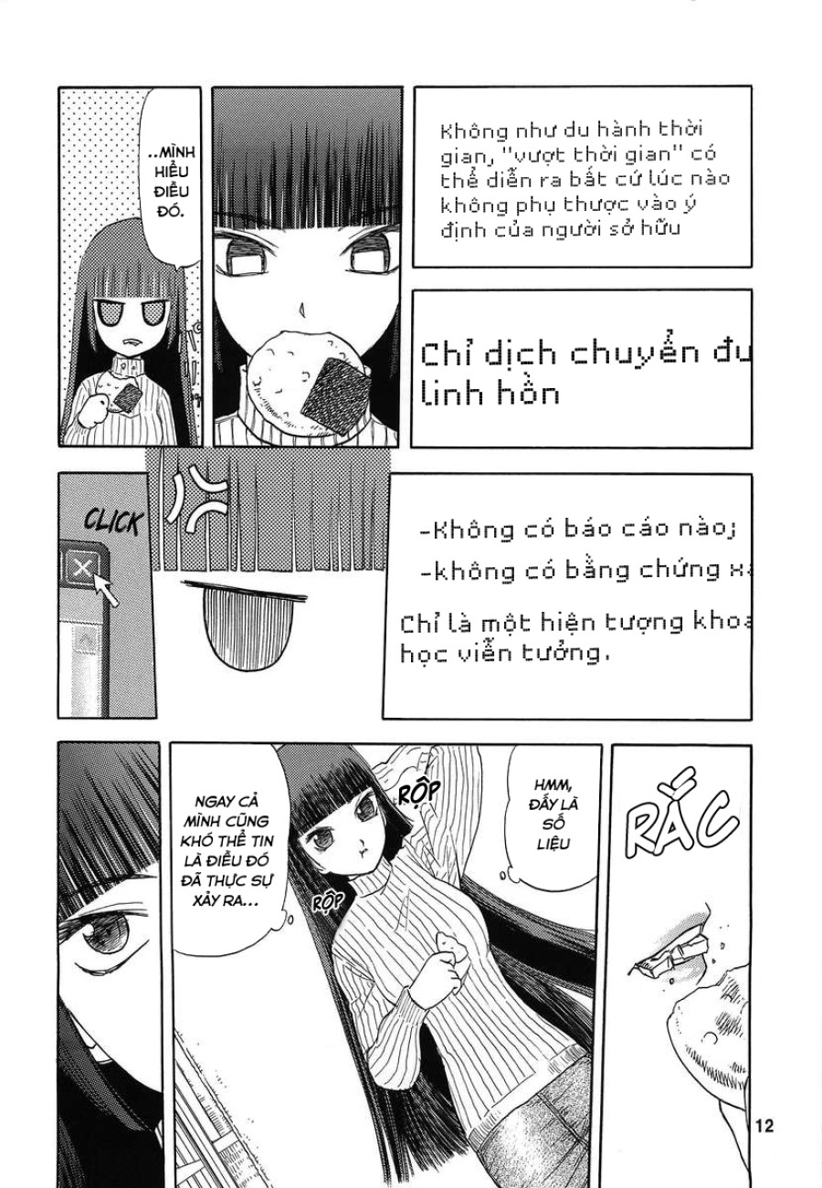 Tuyết xanh rơi giữa nền trời xanh 
