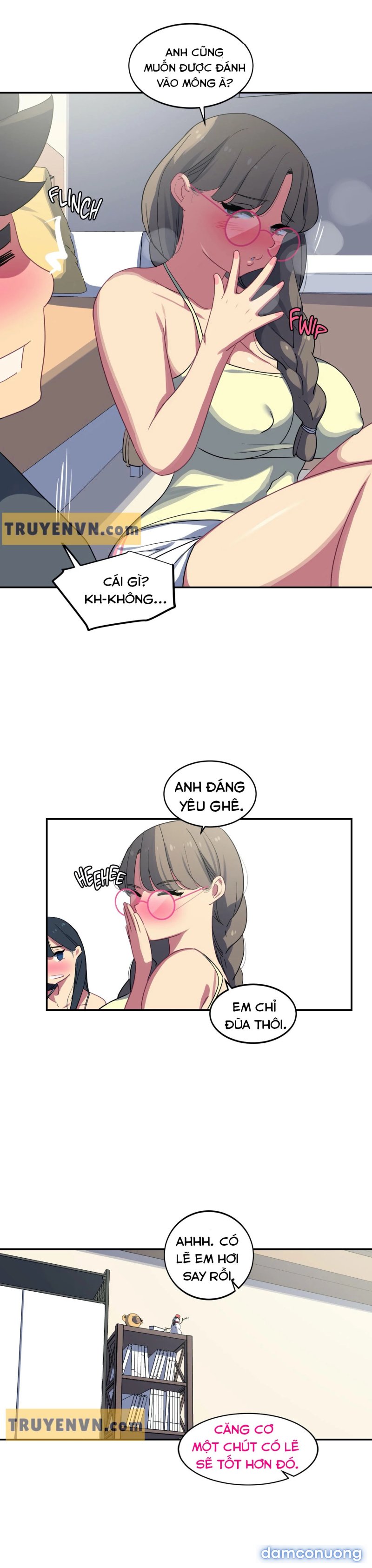Chị Gái Sexy Ở Hồ Bơi 