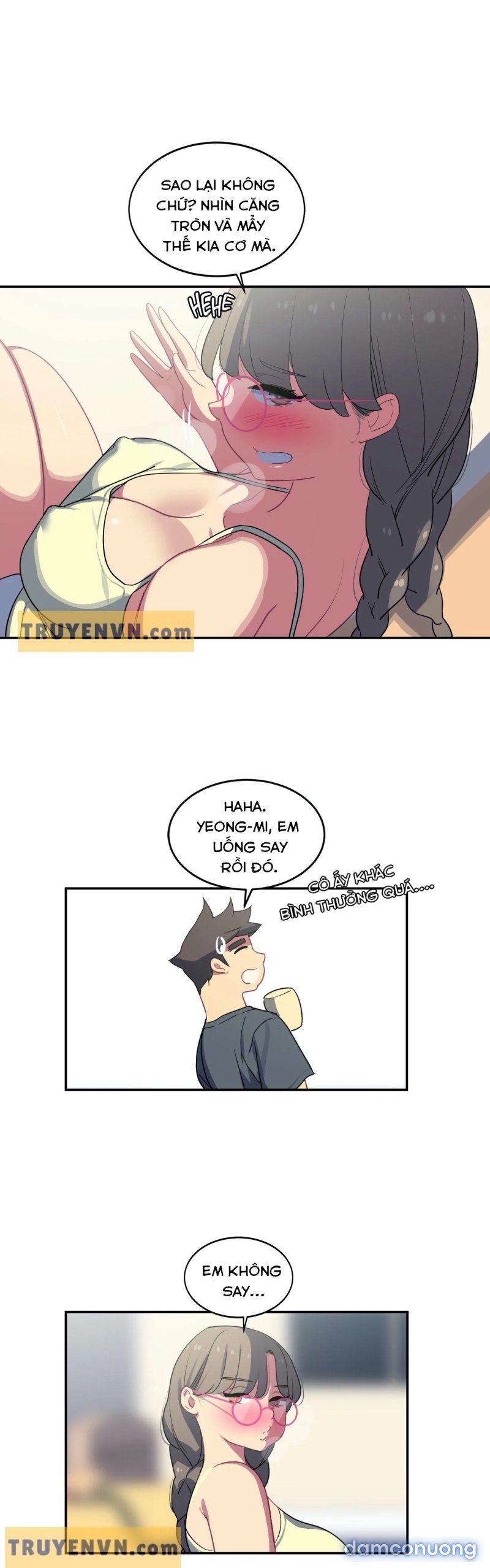 Chị Gái Sexy Ở Hồ Bơi 