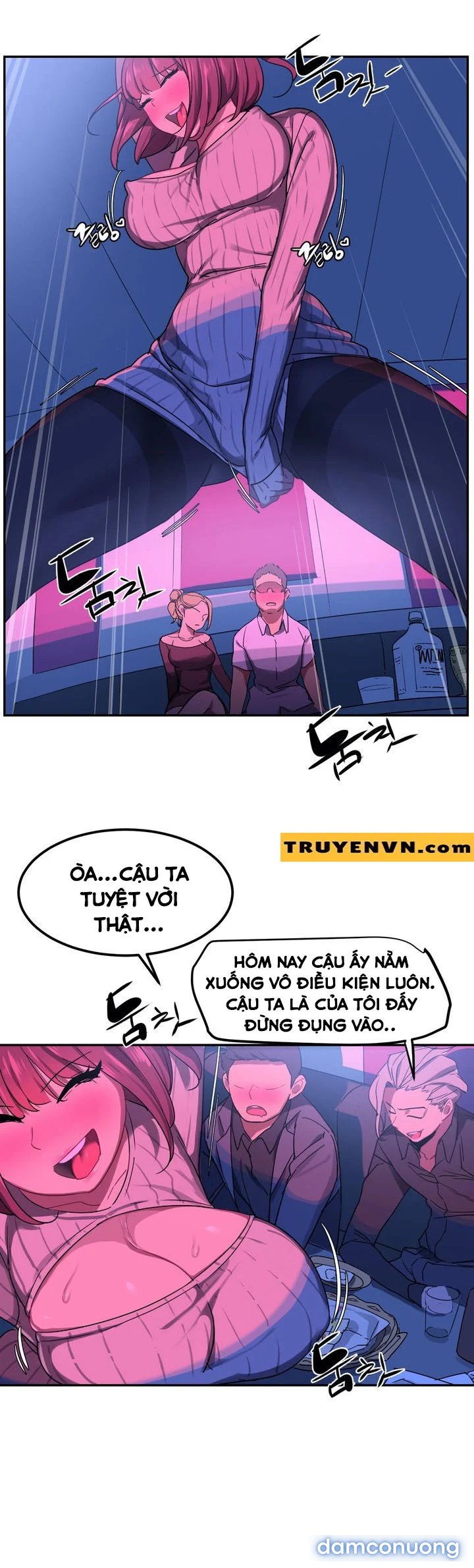Chị Gái Sexy Ở Hồ Bơi 