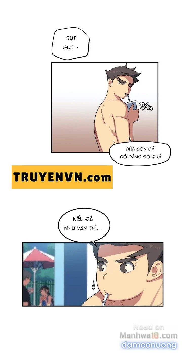 Chị Gái Sexy Ở Hồ Bơi 
