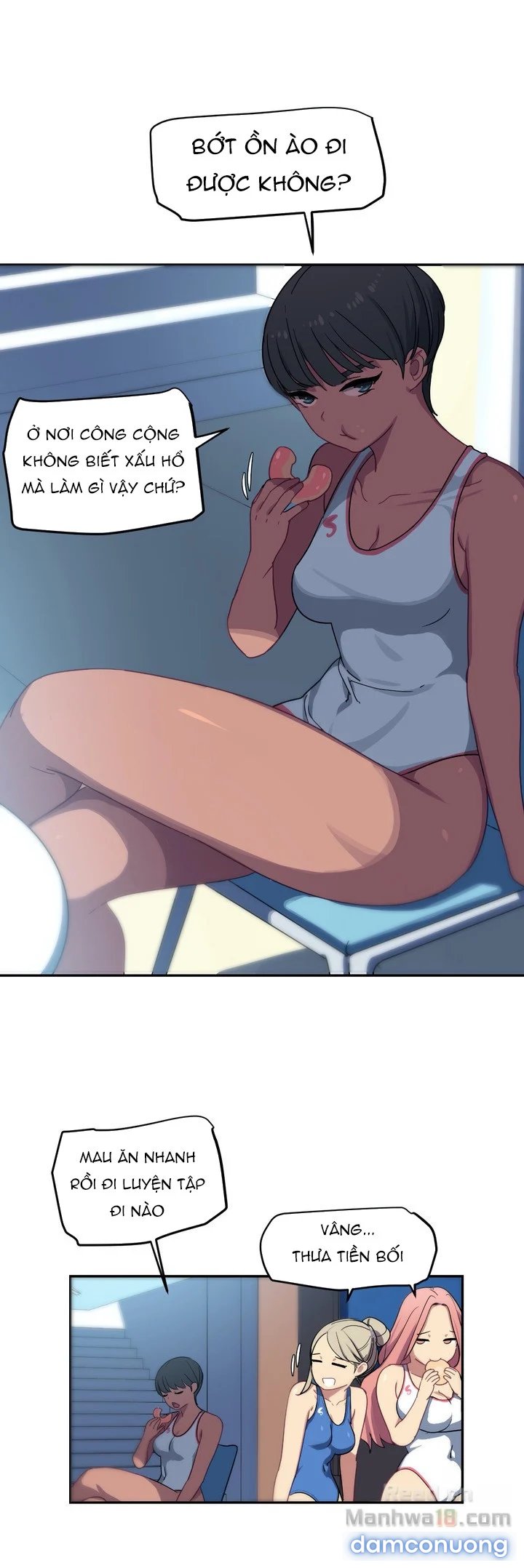 Chị Gái Sexy Ở Hồ Bơi 