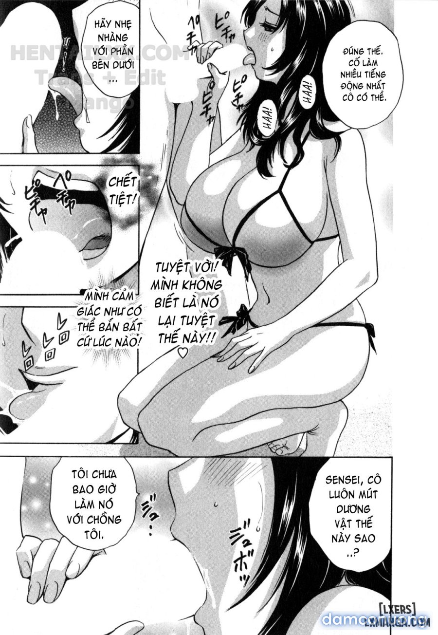 Life with Married Women Just Like a Manga 