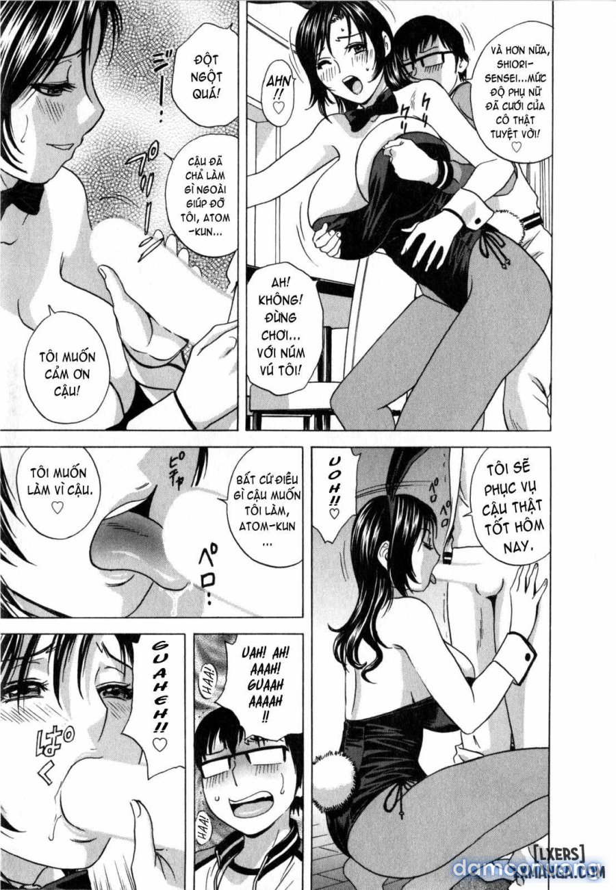 Life with Married Women Just Like a Manga 