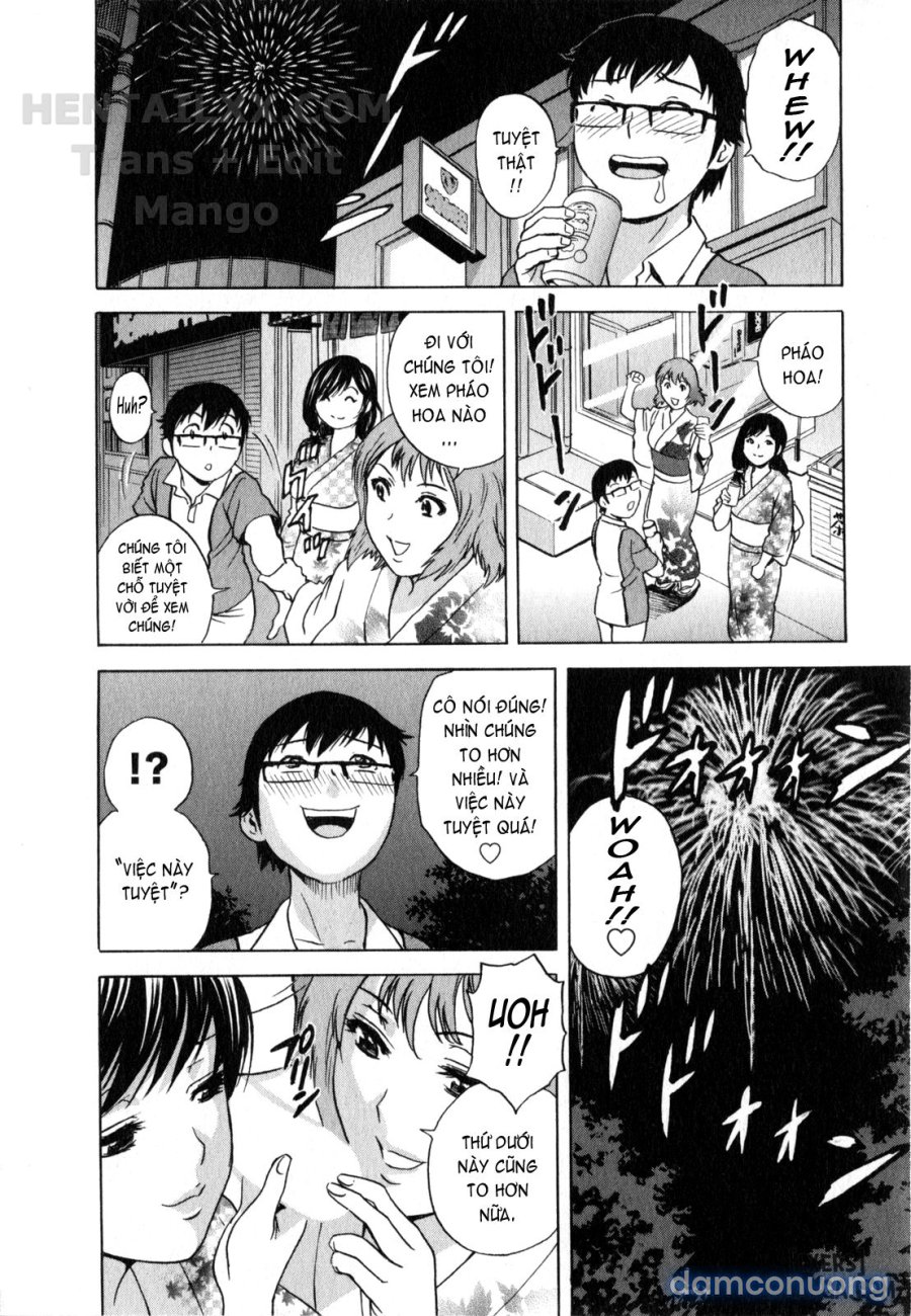 Life with Married Women Just Like a Manga 
