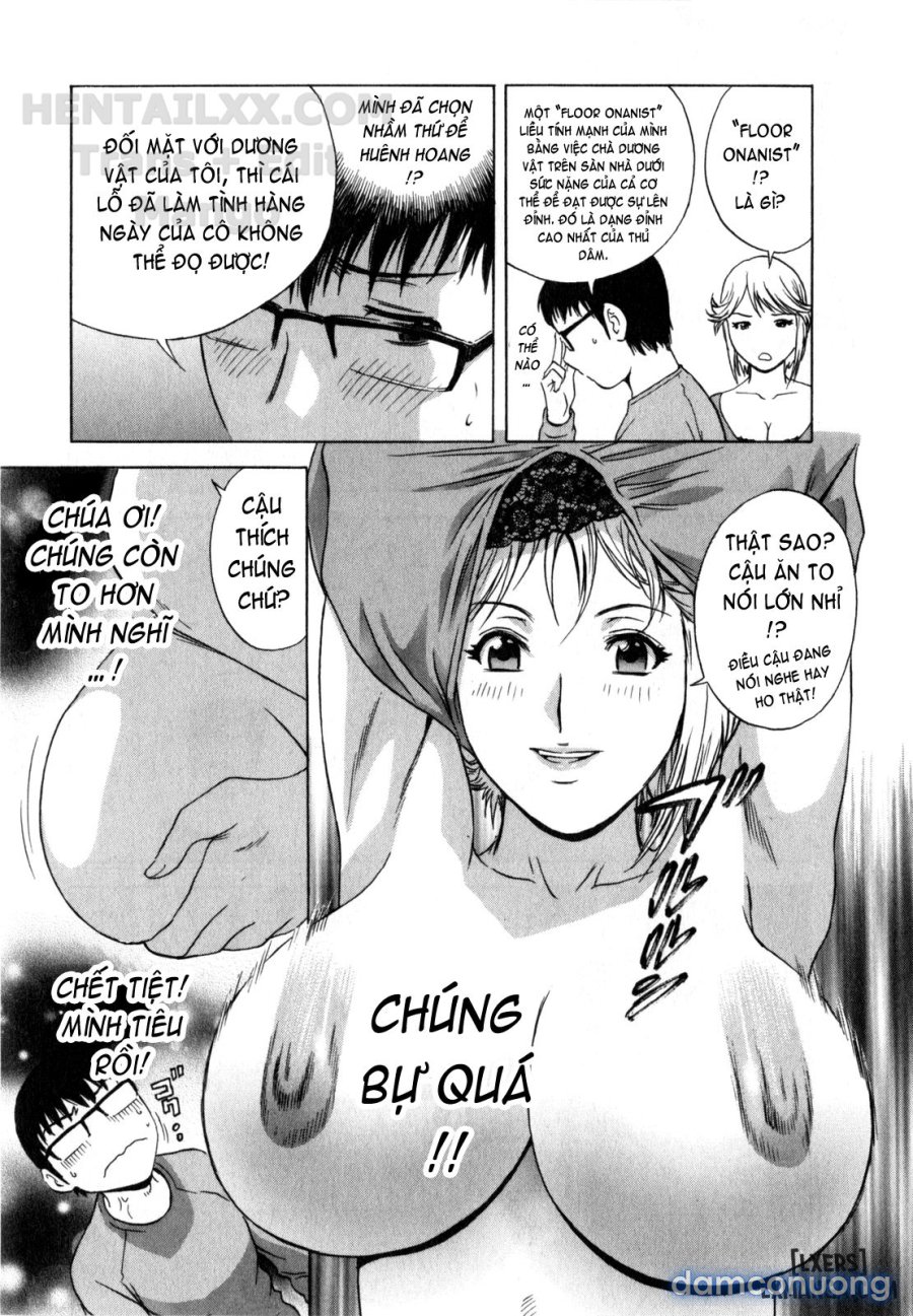 Life with Married Women Just Like a Manga 