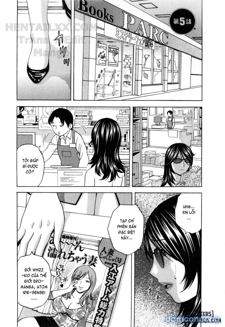 Life with Married Women Just Like a Manga 