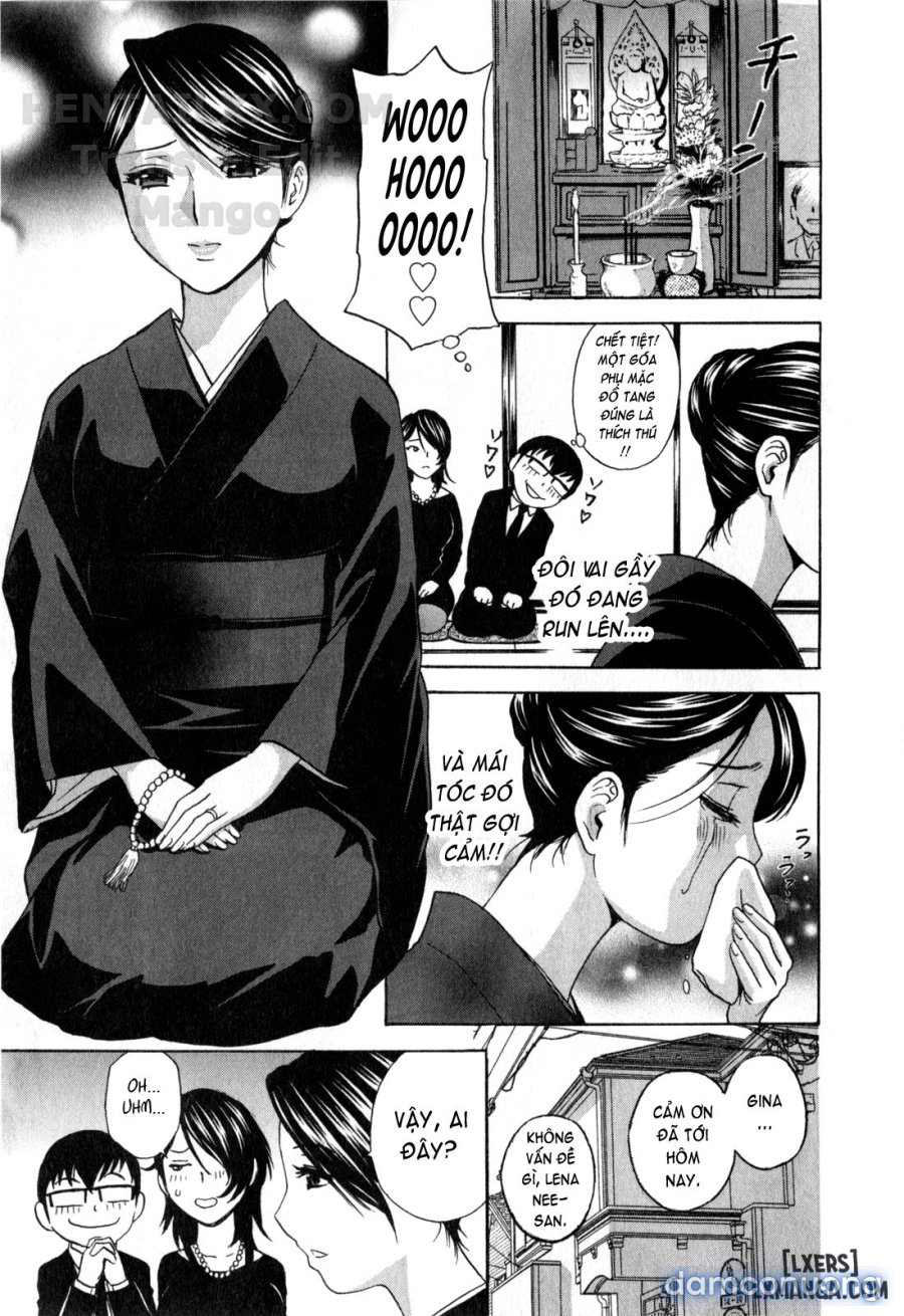 Life with Married Women Just Like a Manga 