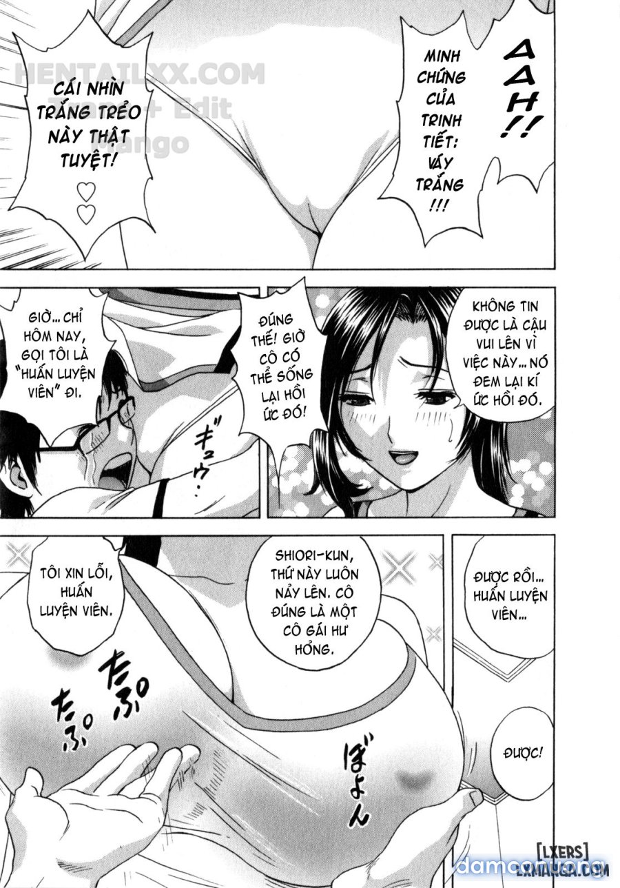 Life with Married Women Just Like a Manga 