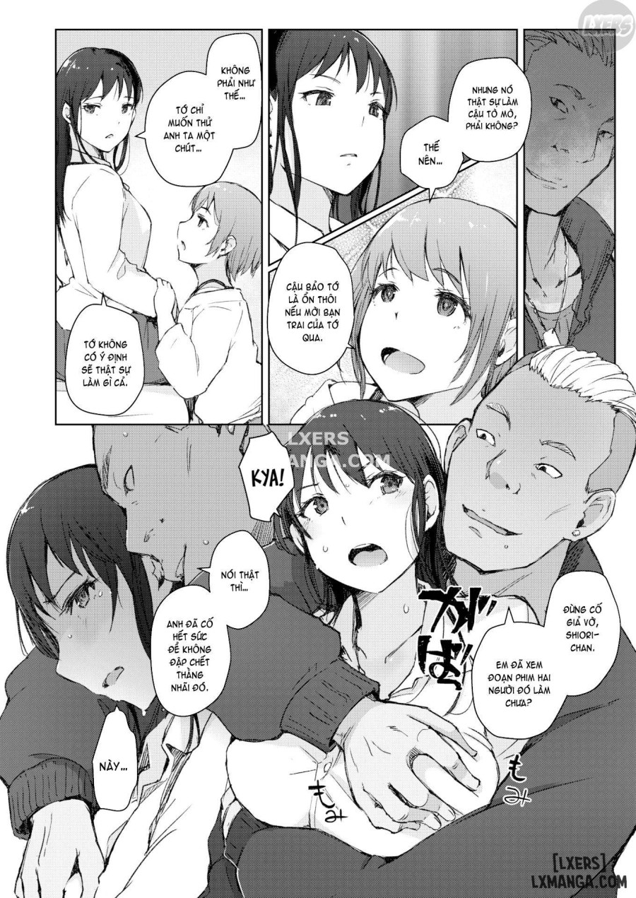 In My Girlfriend’s Room Without My Girlfriend 
