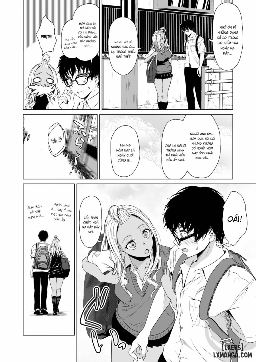 A Week-Long Relation Between a Gyaru and an Introvert 